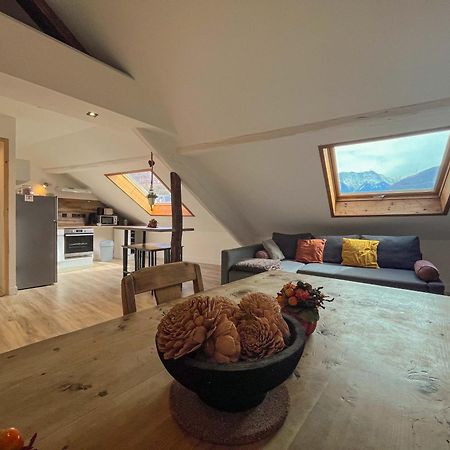 Cocon Sous Les Toits Apartamento Albertville Exterior foto