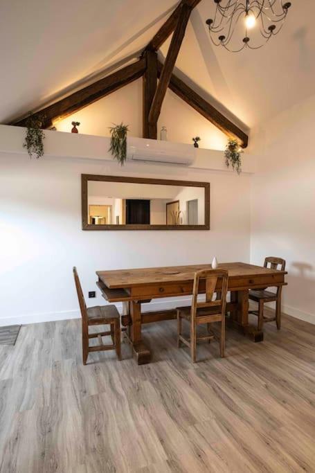 Cocon Sous Les Toits Apartamento Albertville Exterior foto