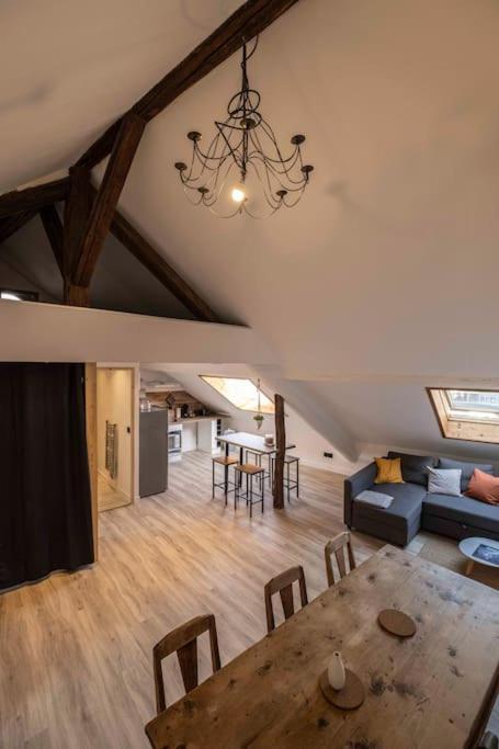 Cocon Sous Les Toits Apartamento Albertville Exterior foto